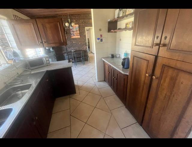 3 BEDROOM HOUSE FOR SALE IN KIBLER PARK